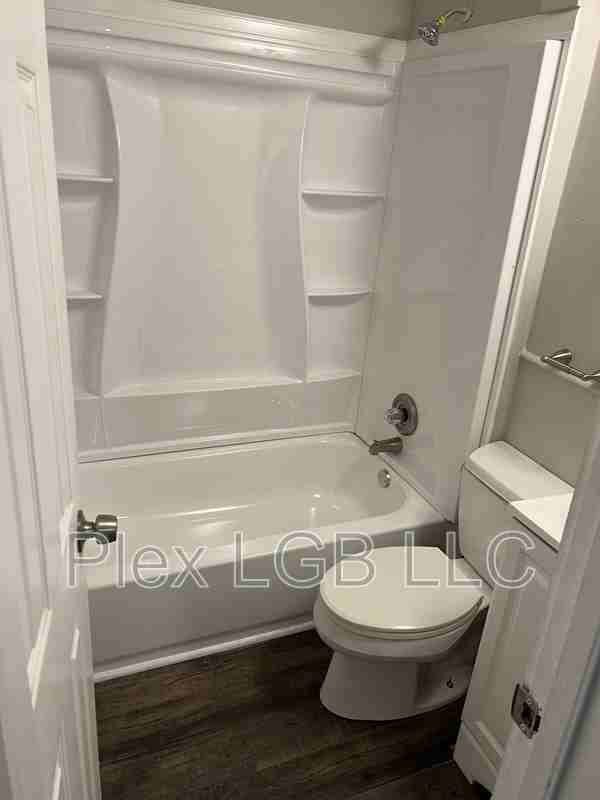 320 Alford St - Photo 7 of 8