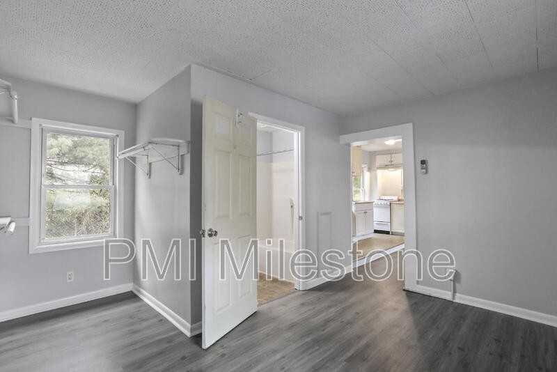 13628 Pennsylvania Ave #11 - Photo 3 of 15
