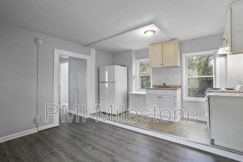 13628 Pennsylvania Ave #11 - Photo 5 of 15