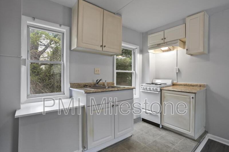 13628 Pennsylvania Ave #11 - Photo 6 of 15