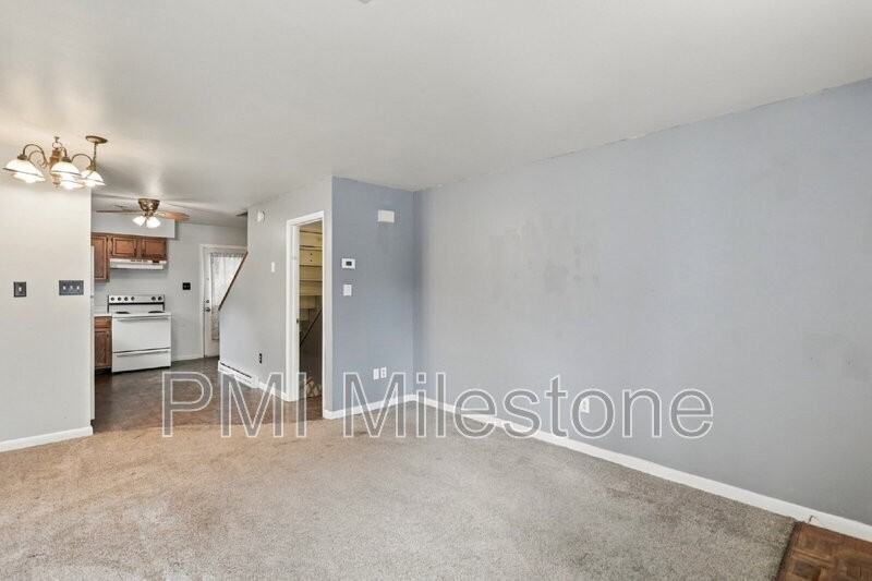420 Liberty St - Photo 4 of 19