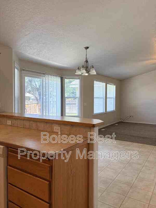 1276 W Brown Trout Dr - Photo 3 of 20