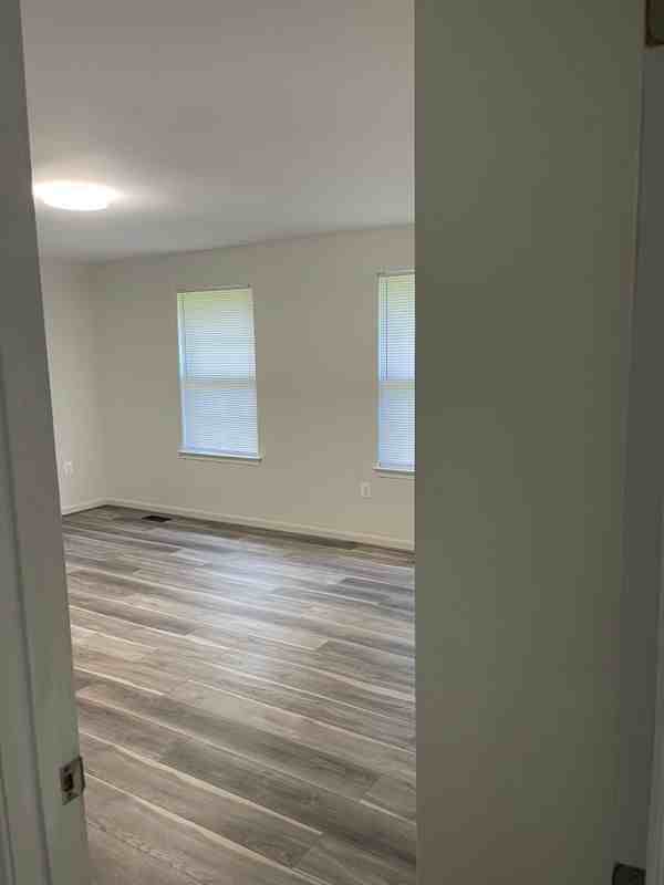 7101 Waldran Ave - Photo 5 of 6