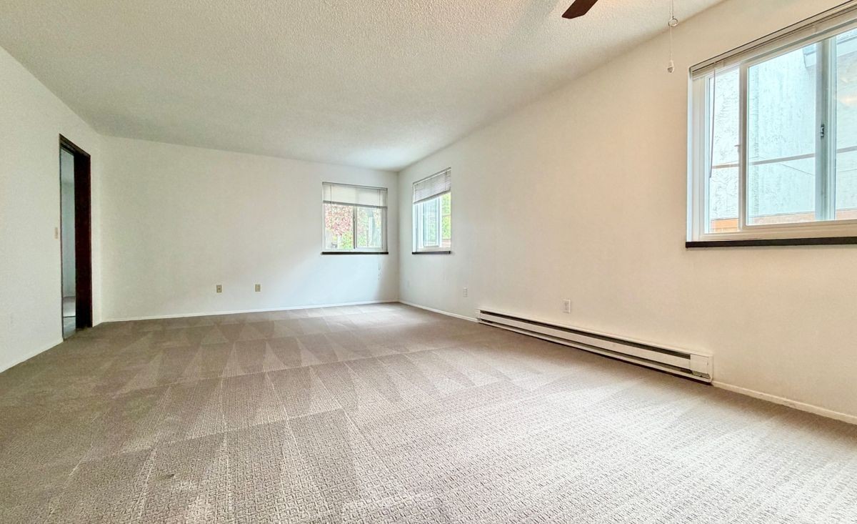 10525 Midvale Ave N ##201 - Photo 2 of 8