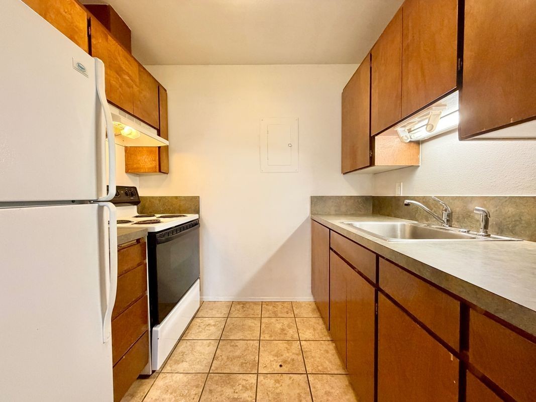 10525 Midvale Ave N ##201 - Photo 5 of 8