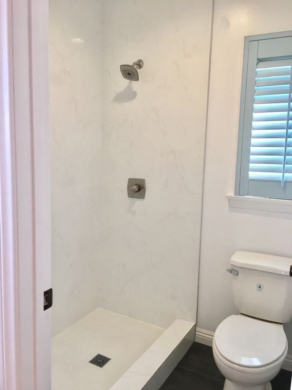 6010 S Harcourt Ave - Photo 3 of 5