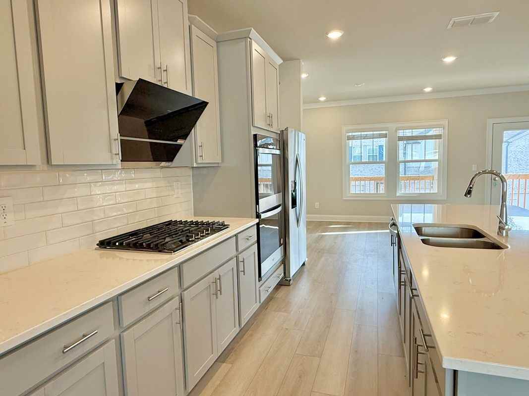 2716 Devon Vale St - Photo 4 of 25