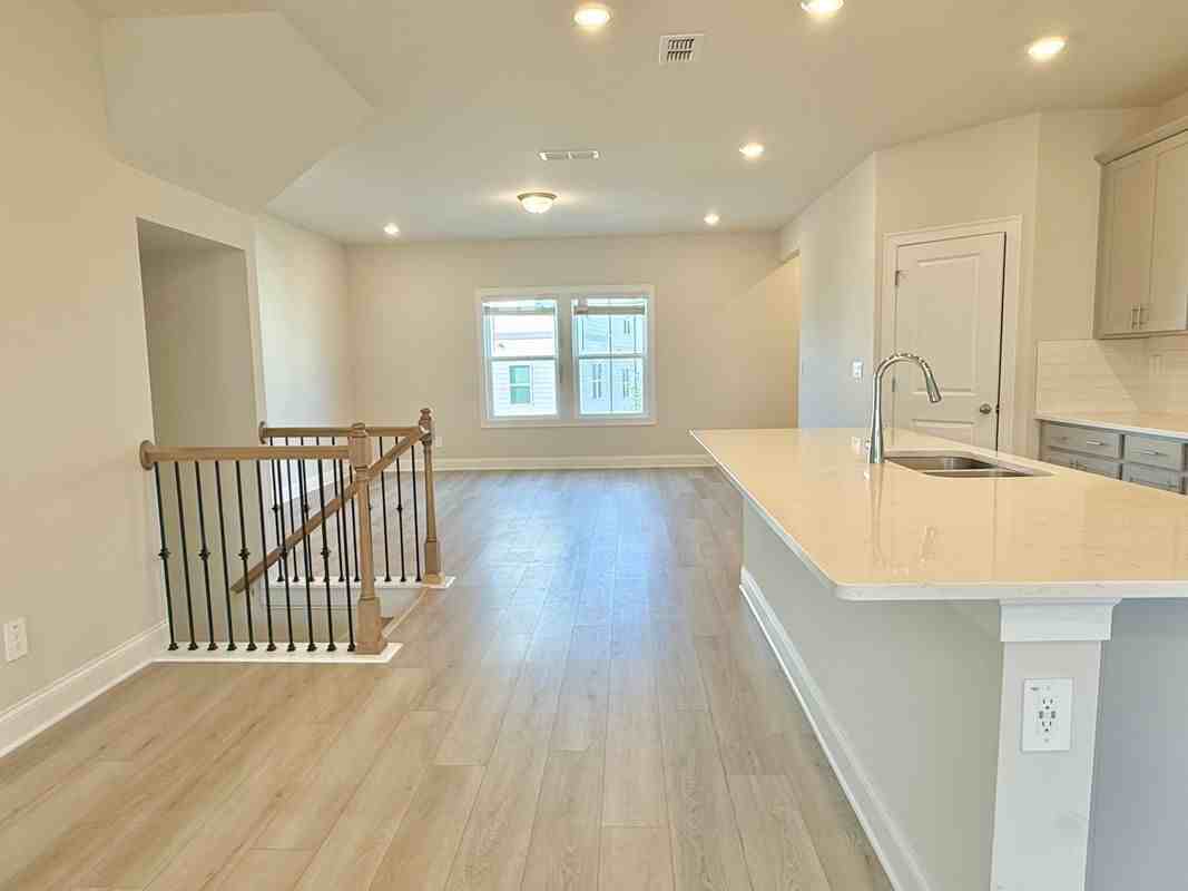 2716 Devon Vale St - Photo 7 of 25