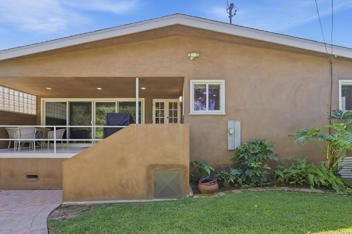 1336 S Gertruda Ave - Photo 6 of 49