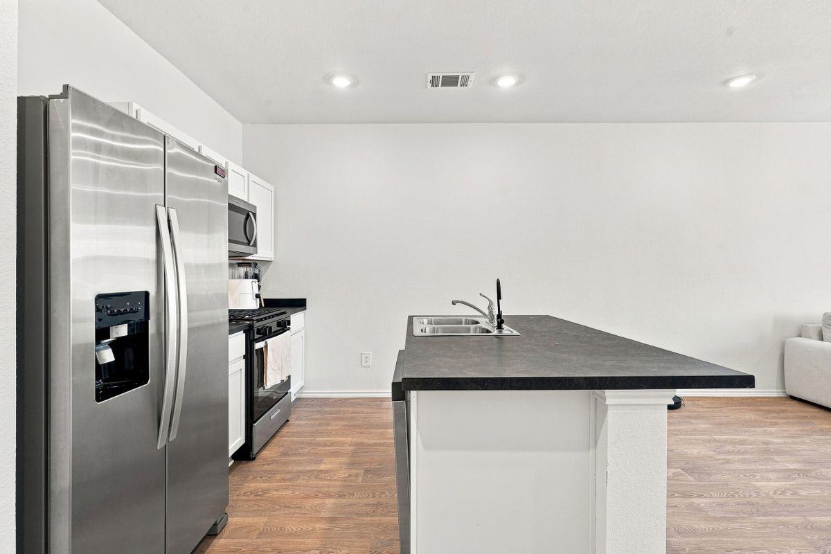 130 Harrison Xing ##B - Photo 4 of 22