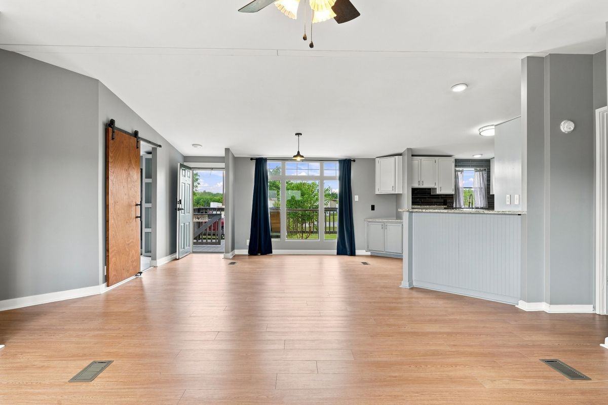 1151 Heidenreich Ln - Photo 6 of 28