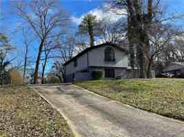 featured image of 4503 Dorset Cir