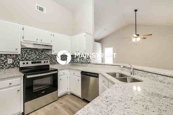 5827 Garden Ridge Dr - Photo 4 of 15