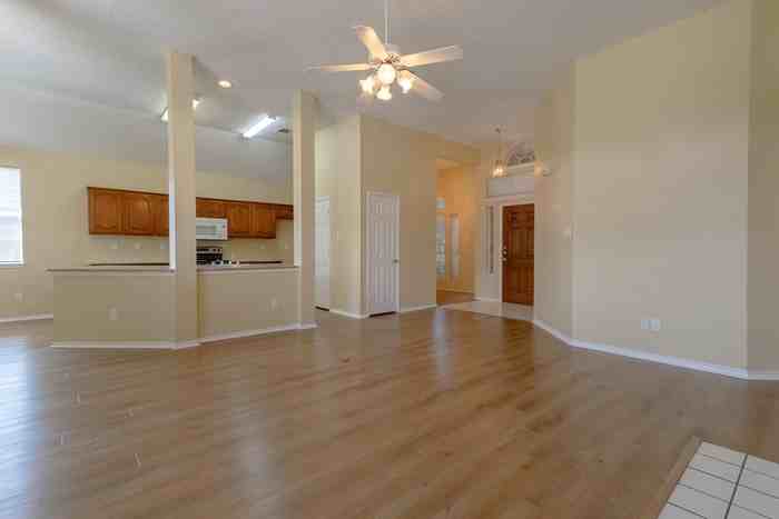 7414 Westhaven Dr - Photo 4 of 25