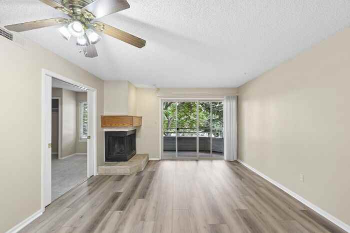 1065 Acapulco Ct - Photo 6 of 26