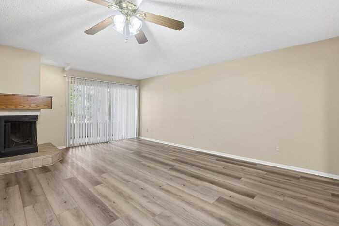 1065 Acapulco Ct - Photo 7 of 26
