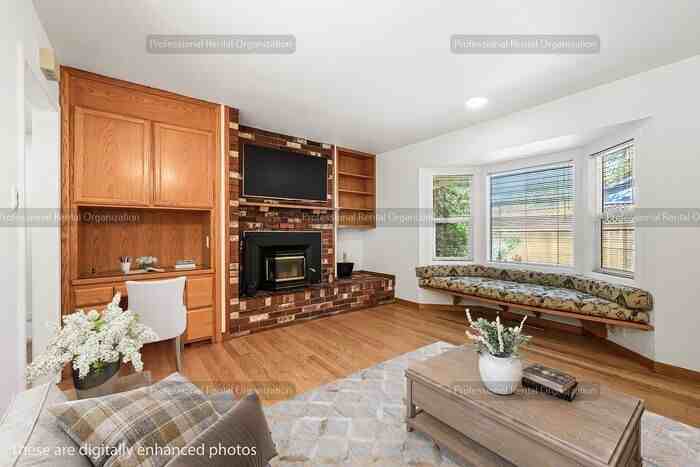 4747 Montgomery Dr - Photo 4 of 50