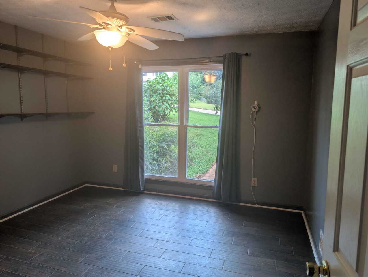 5464 Hunnington Mill Dr #NA - Photo 7 of 10