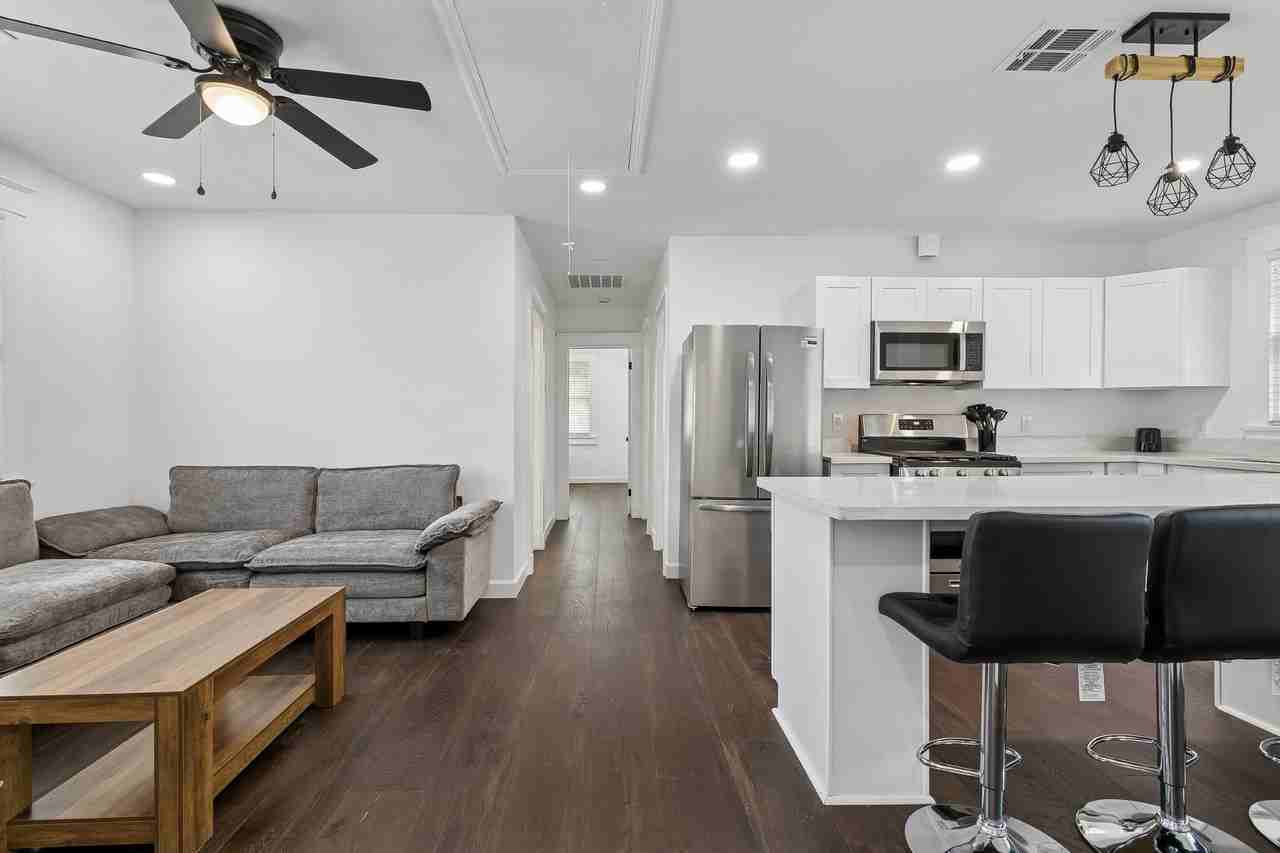 2027 Calhoun St #NA - Photo 2 of 17