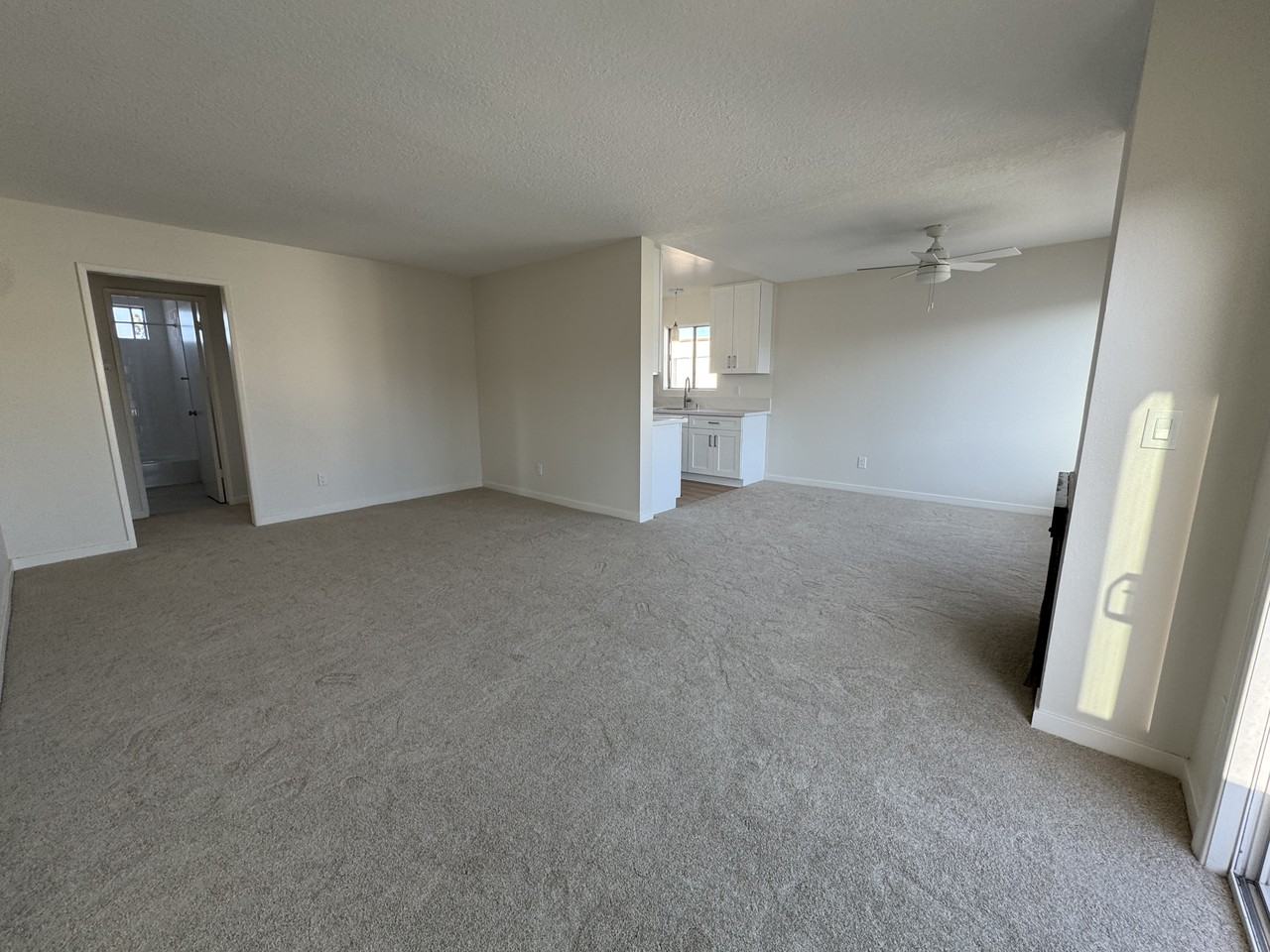 16702 Sims Ln #D - Photo 3 of 11