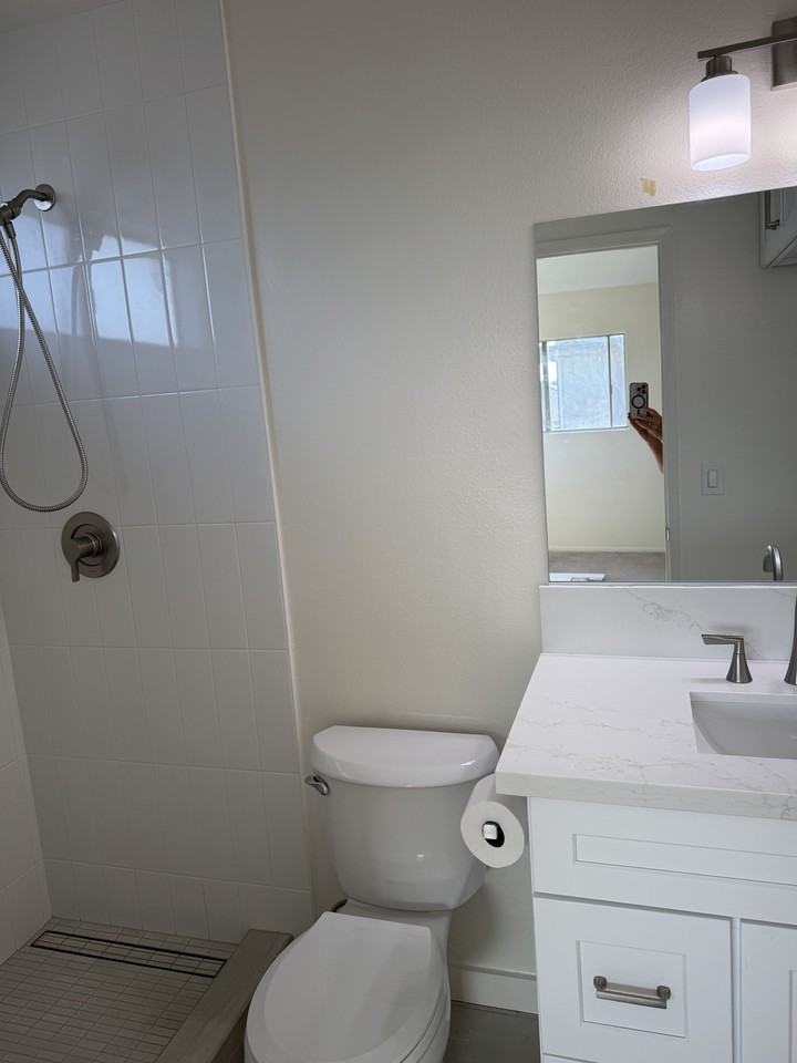 16702 Sims Ln #D - Photo 7 of 11