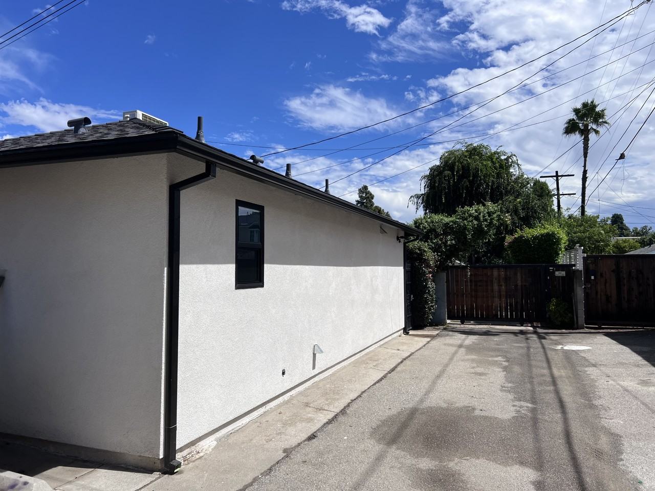 10650 1/2 Camarillo St #NA - Photo 7 of 16