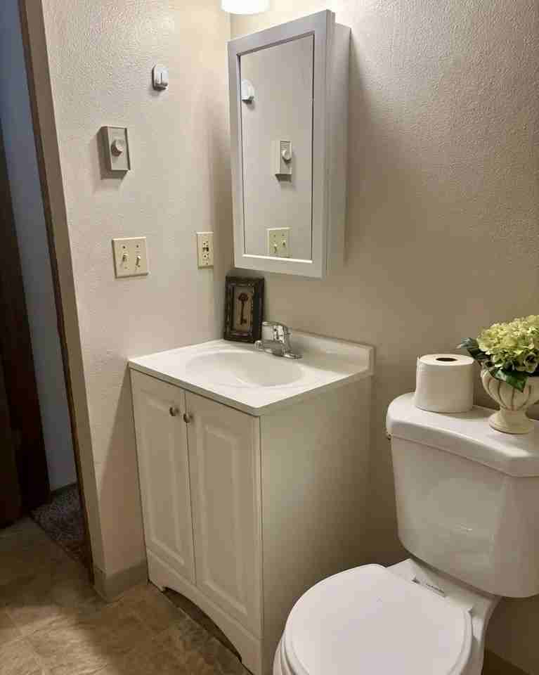 107 E Willow Tree Ln #107 - Photo 4 of 10