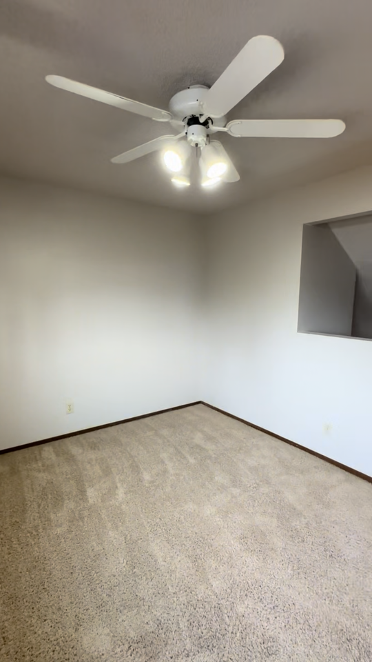107 E Willow Tree Ln #107 - Photo 7 of 10