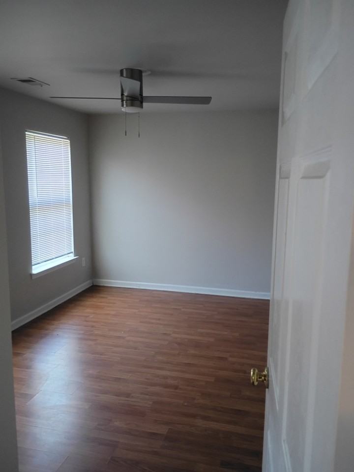 1806 Stonehaven Cir #1806 - Photo 4 of 5