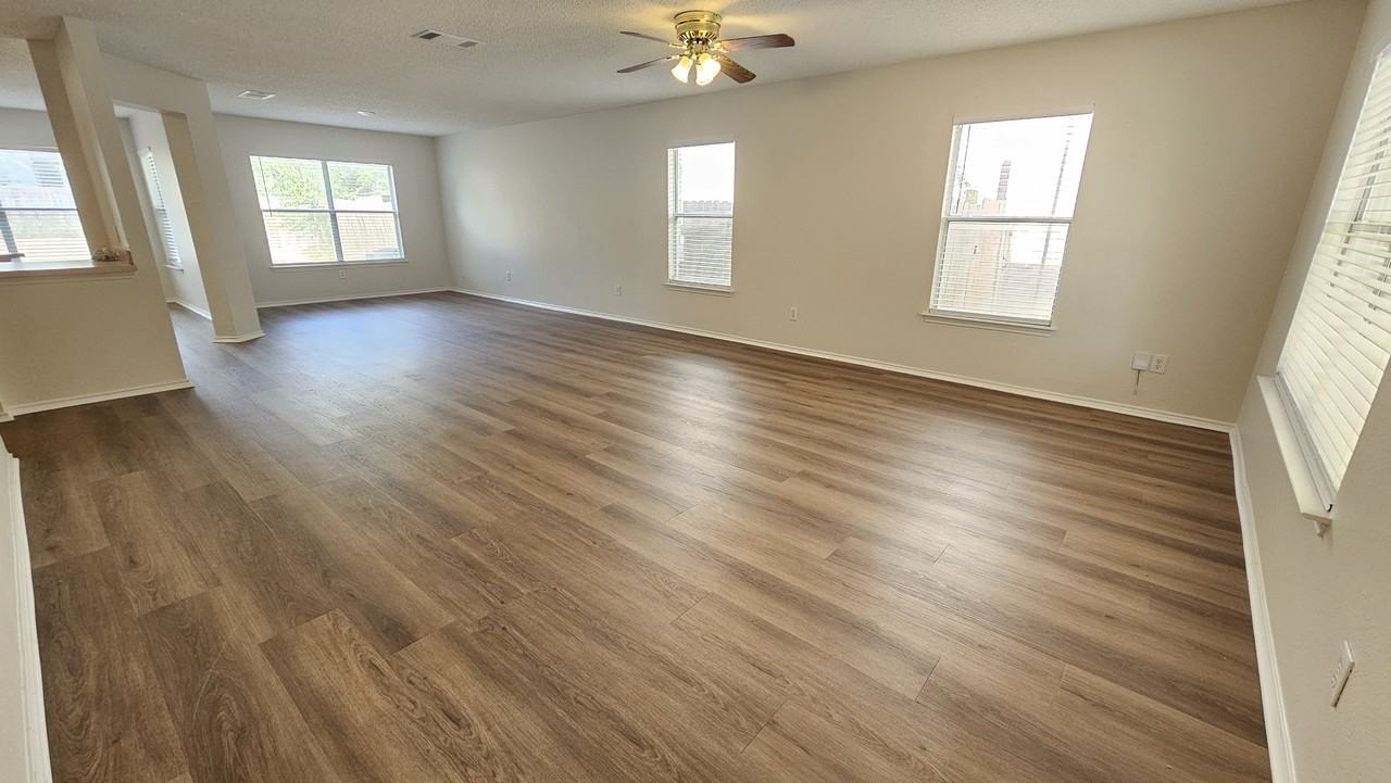 1909 Carriage Club Dr #1 - Photo 3 of 10