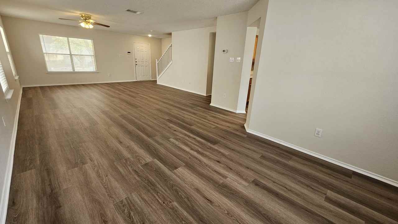 1909 Carriage Club Dr #1 - Photo 4 of 10