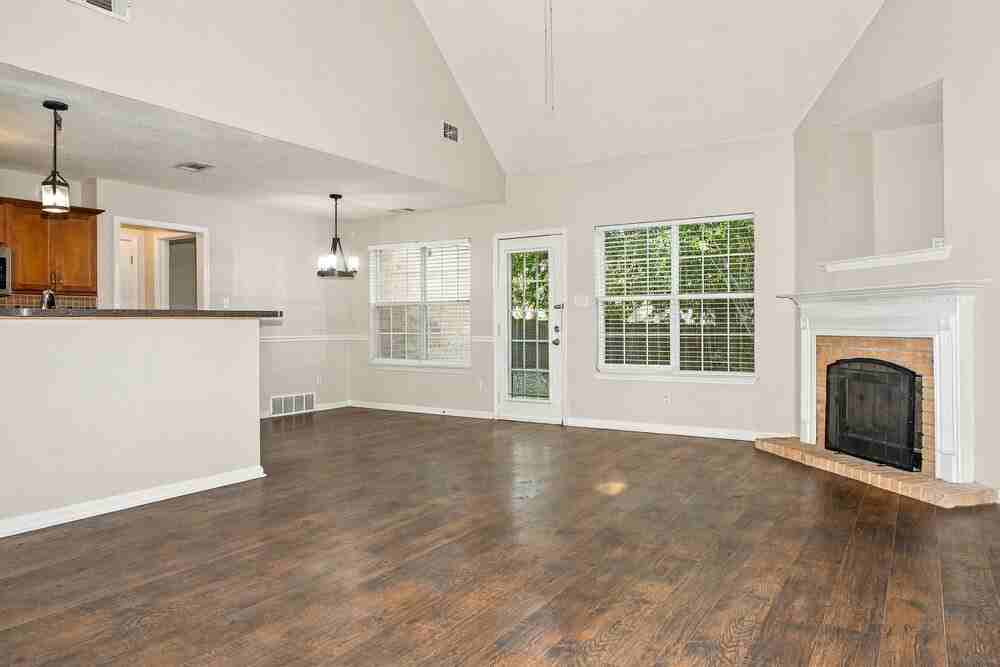 375 Dogwood Spring Dr - Photo 5 of 17