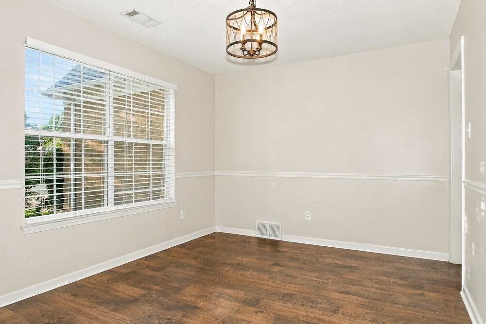 375 Dogwood Spring Dr - Photo 6 of 17