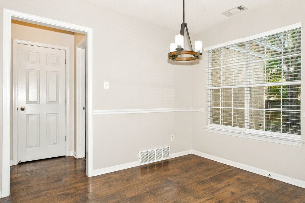 375 Dogwood Spring Dr - Photo 7 of 17