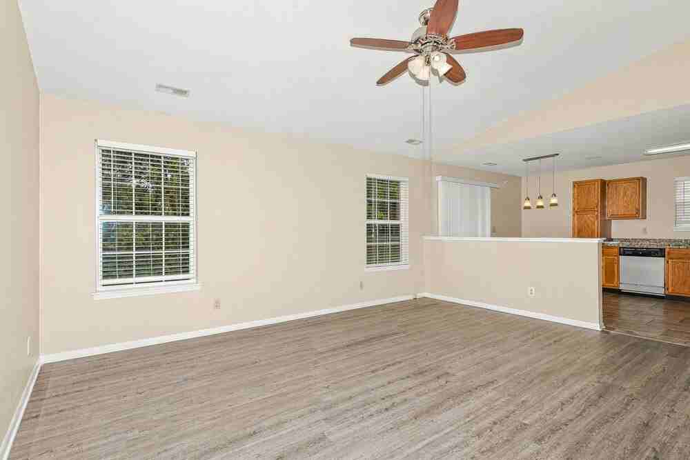 4420 Vestry Pl - Photo 4 of 16