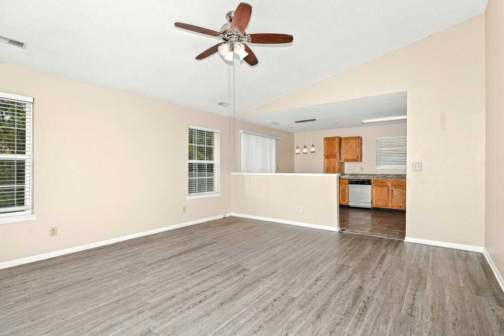 4420 Vestry Pl - Photo 5 of 16