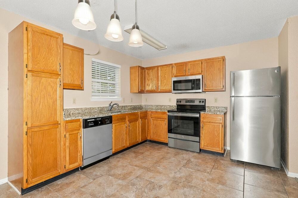 4420 Vestry Pl - Photo 7 of 16