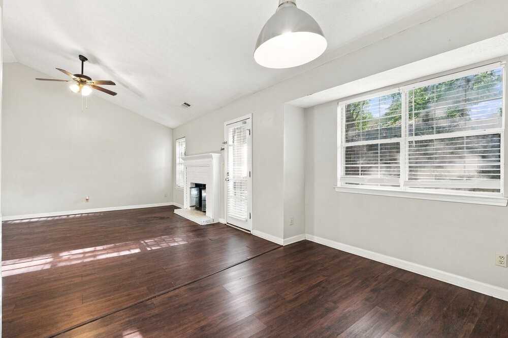 1171 Lennox Ct - Photo 4 of 16