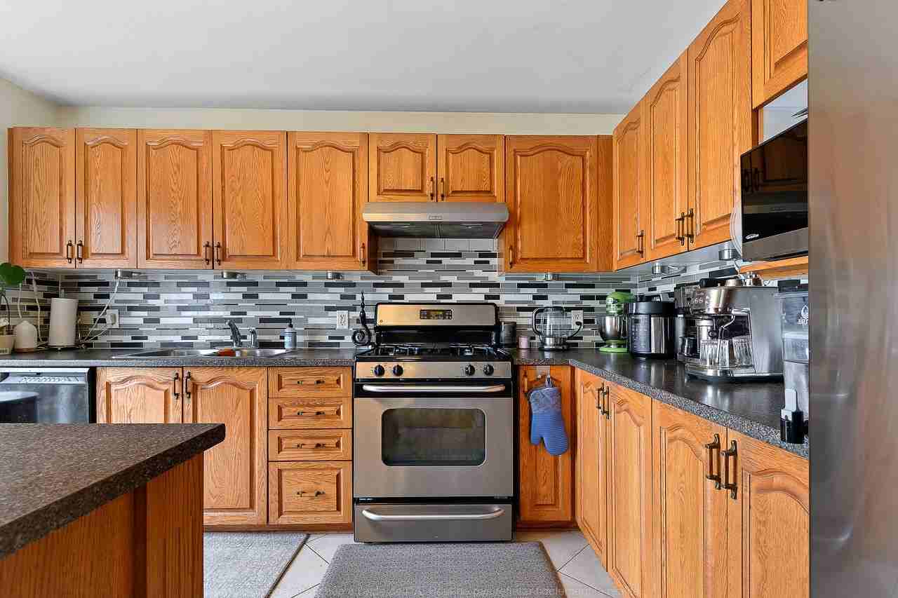 177 Grovemont Dr - Photo 3 of 33