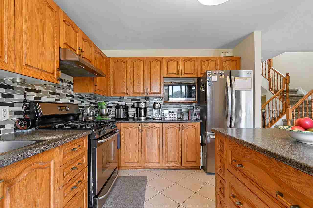177 Grovemont Dr - Photo 4 of 33