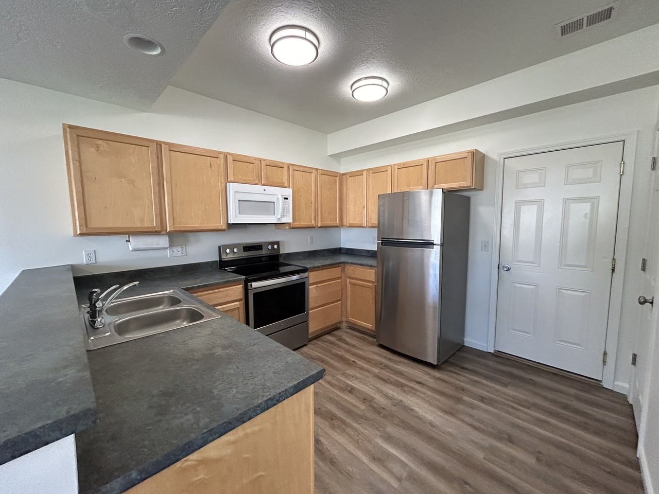404 Par Ave #1 - Photo 5 of 23