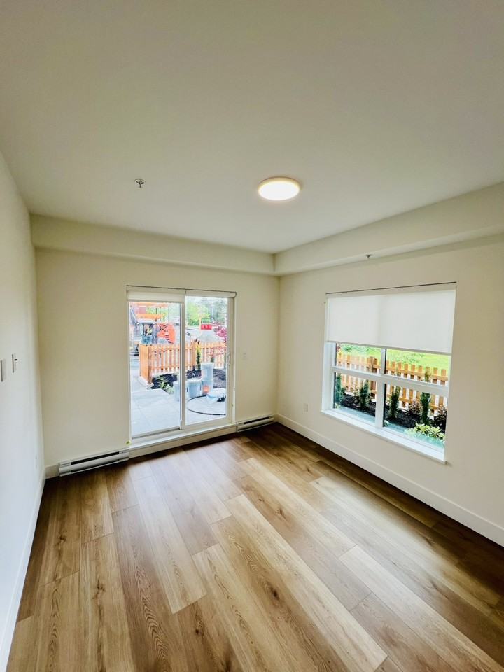 72B Ave - Photo 2 of 9
