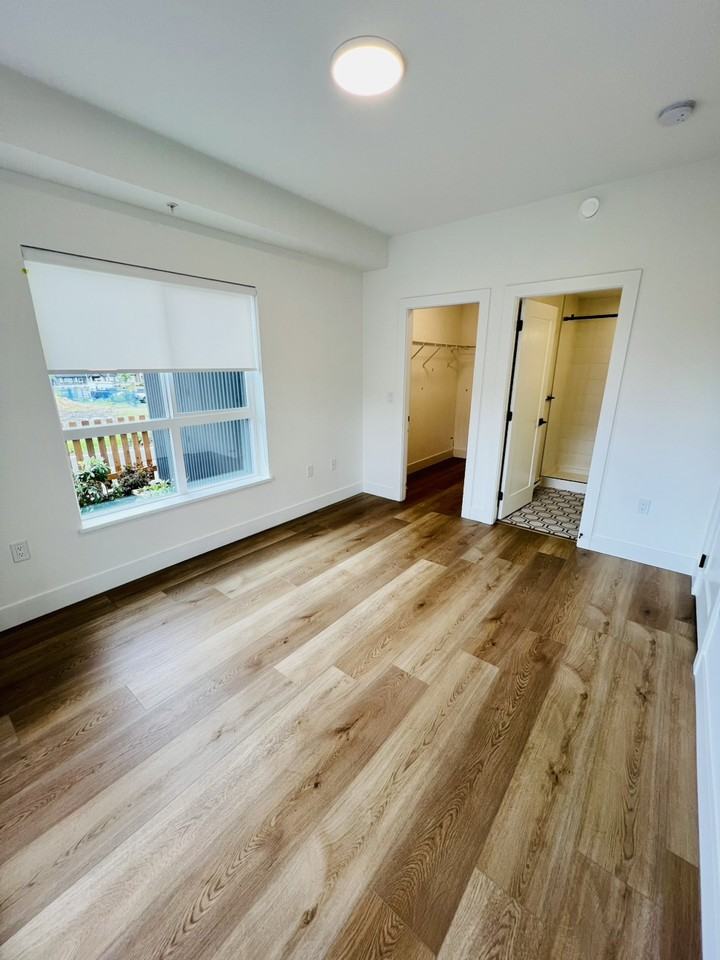 72B Ave - Photo 5 of 9