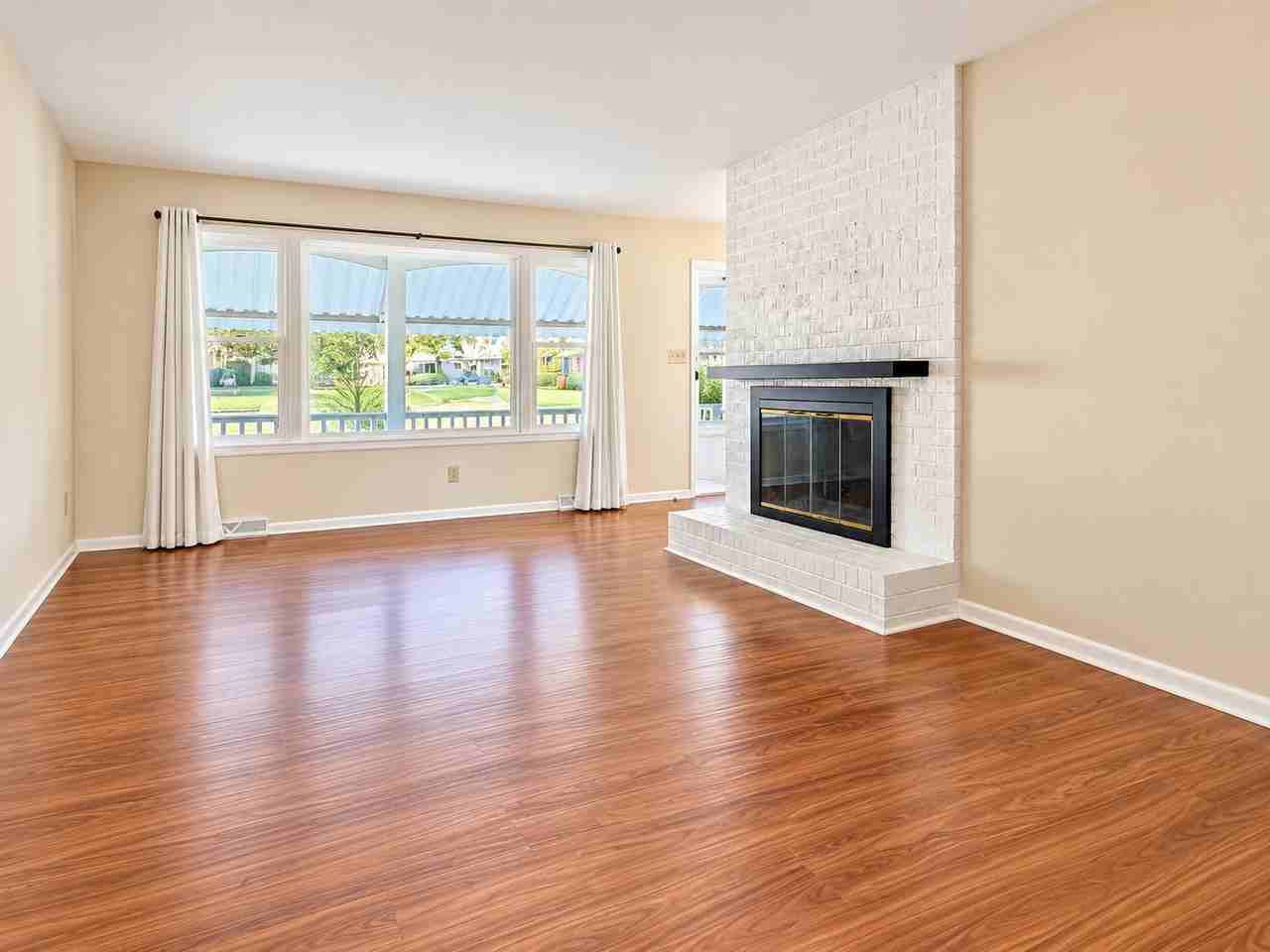 609 Charlton Dr #1 - Photo 2 of 12