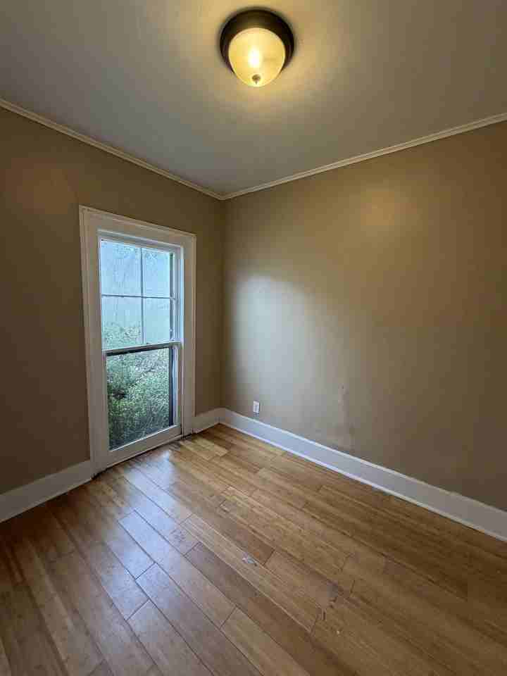 104 Warner St #1 - Photo 6 of 8