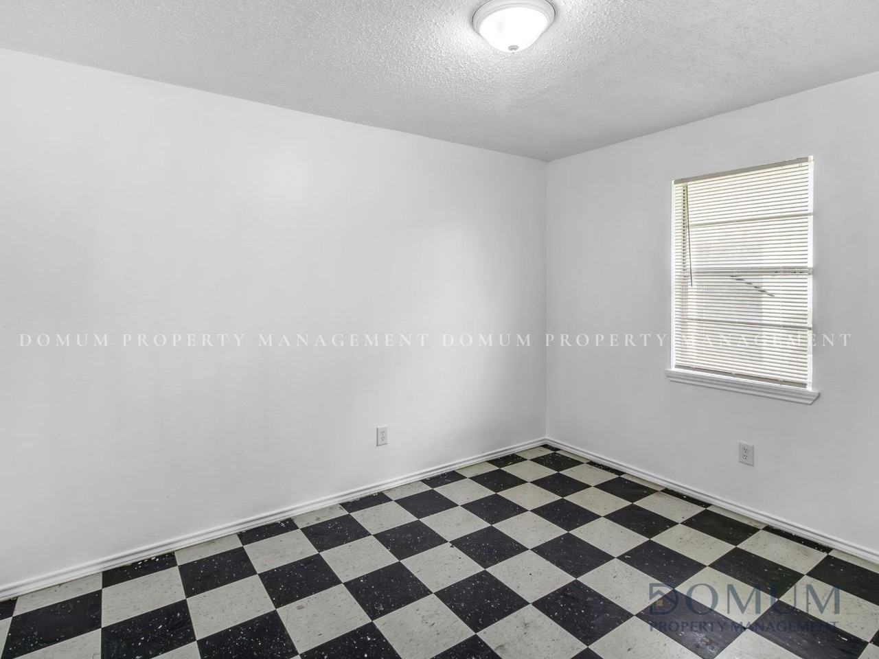 603 N Saint Marie St #3 - Photo 2 of 14