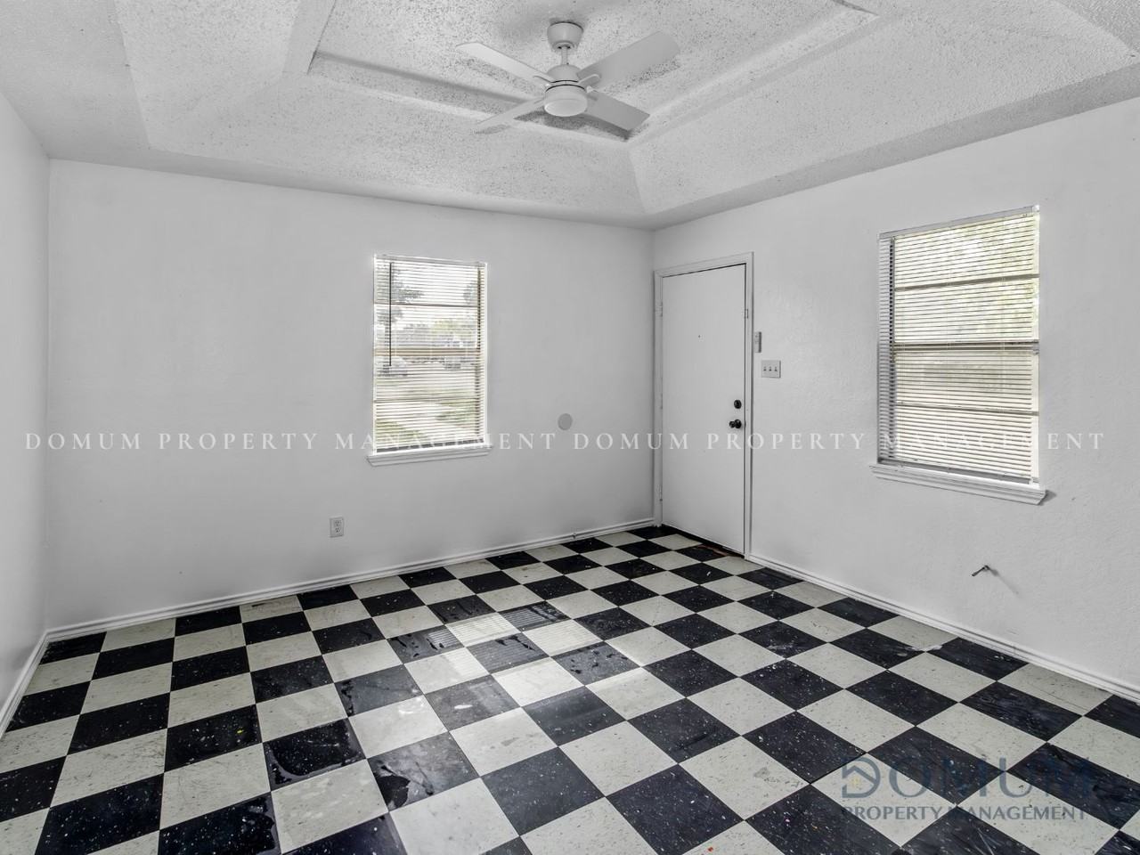 603 N Saint Marie St #3 - Photo 7 of 14