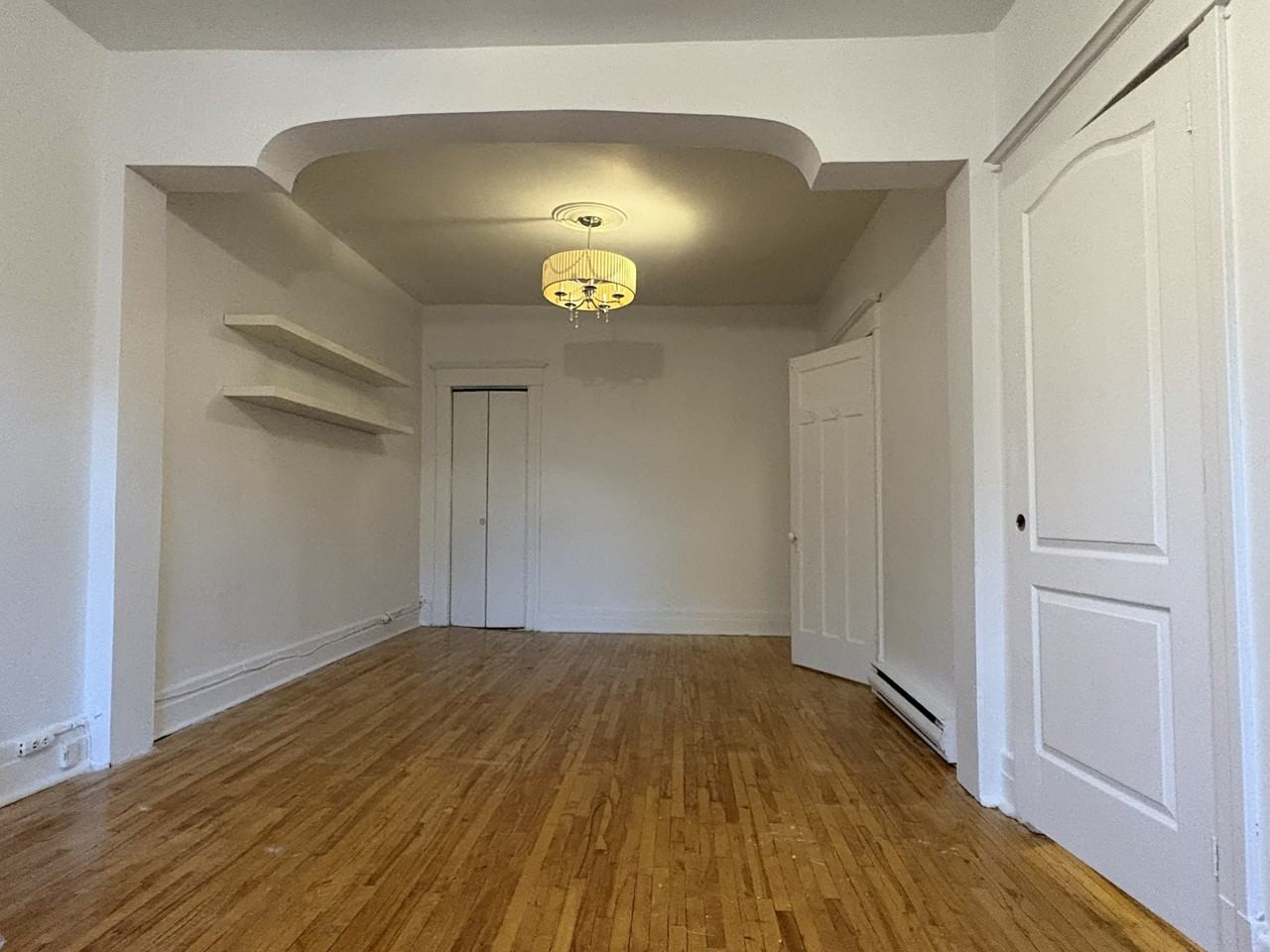 302 Rue Argyle - Photo 3 of 10