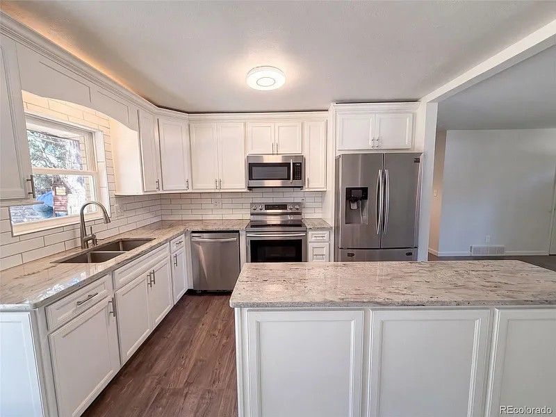 223 Orion Street - Photo 3 of 10