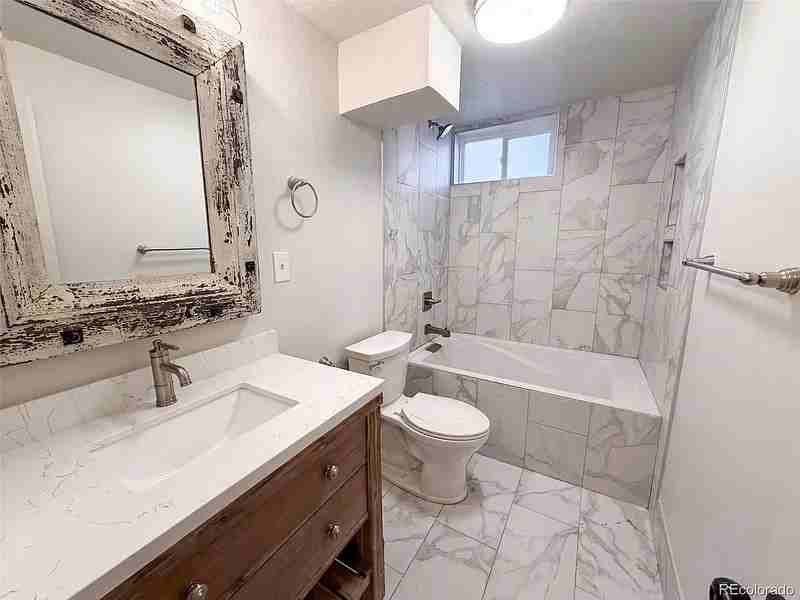 223 Orion Street - Photo 4 of 10